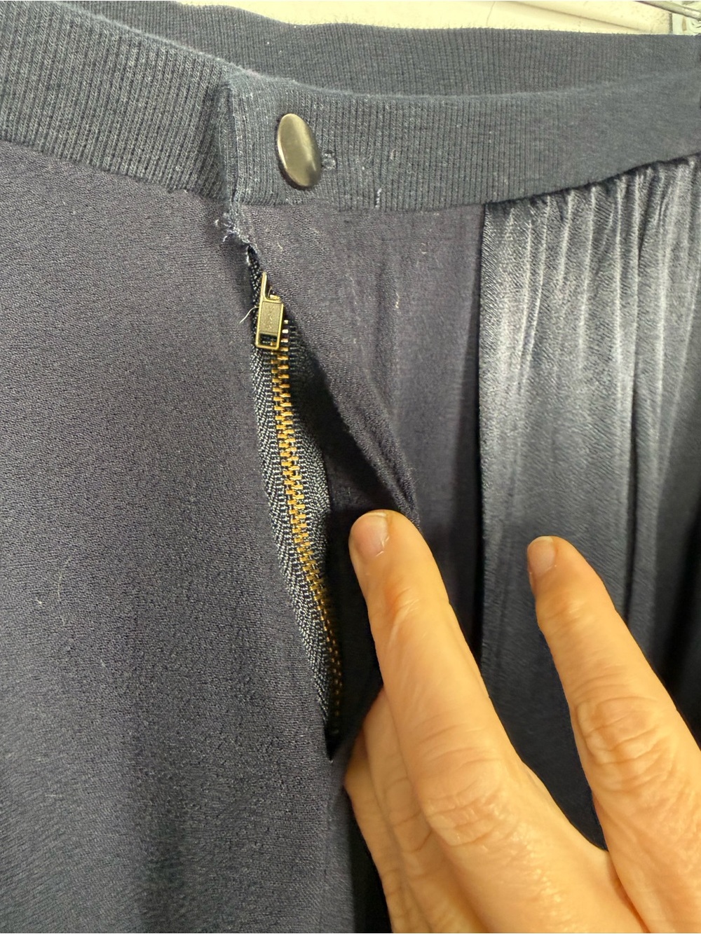 Soft Surroundings Rue De Luxe Wide Leg Pants Navy Satin Accent size M - Picture 5 of 13